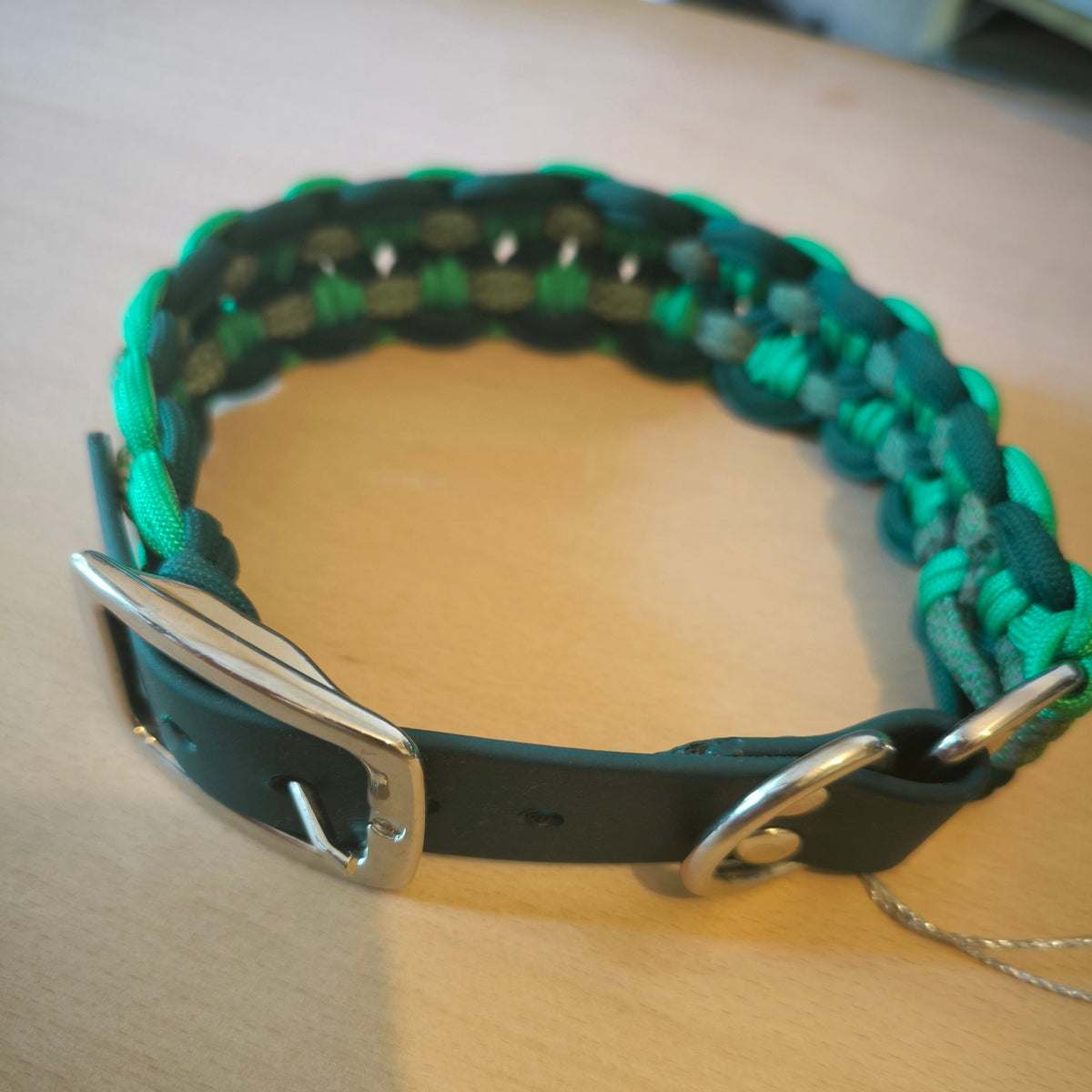 Collier pour chien Balder, en biothane et paracorde. 